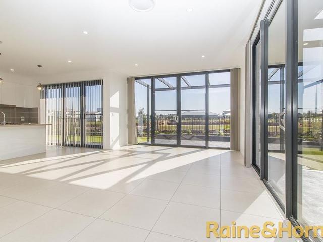 GATED ESTATE in Southlakes