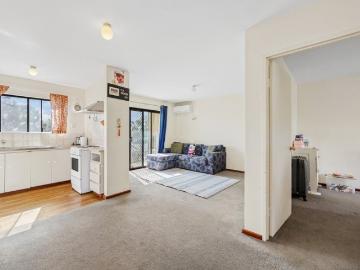 GATED RIVERFRONT LIVING ON THE BANKS OF THE SWAN RIVER