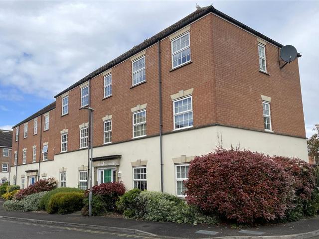 Gatehouse Court, Taunton, Somerset, TA1 1 bed apartment to rent £850 pcm £196 pw
