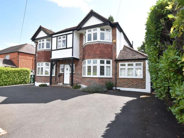 Gatesden Road, Fetcham KT22, 5 bed detached house to rent, £4,800 pcm | PrimeLocation