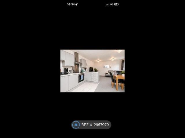 Gateway Court, St Albans AL2, 2 bed flat to rent, £1,695 pcm | PrimeLocation