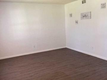 Gateway Hill Apartments 1 Bedroom Apartment for Rent at 1731 High St, Des Moines, IA 50309 Sherman Hill