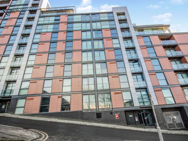 Gateway Plaza, Fitzwilliam Street, Barnsley S70, 1 bed flat to rent, £720 pcm | PrimeLocation