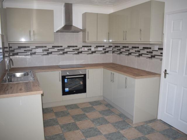 Gathen Close, Llanelli SA15, 2 bed property to rent, £750 pcm | PrimeLocation