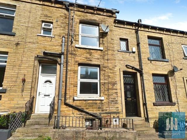 Gathorne Street, Brighouse, HD6 2 bed terraced house to rent £750 pcm £173 pw