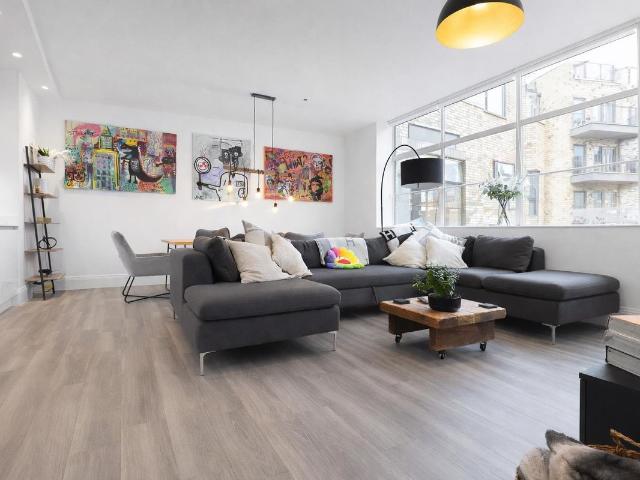 Gatsby House, Randalls, Uxbridge UB8, 2 bed flat to rent, £2,200 pcm | PrimeLocation