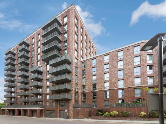 Gayton Road, Harrow HA1, 3 bed flat to rent, £2,950 pcm | PrimeLocation