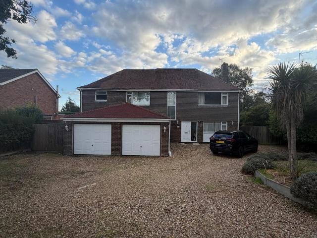 Gayton Road, KING'S LYNN 4 bed detached house to rent £2,600 pcm £600 pw