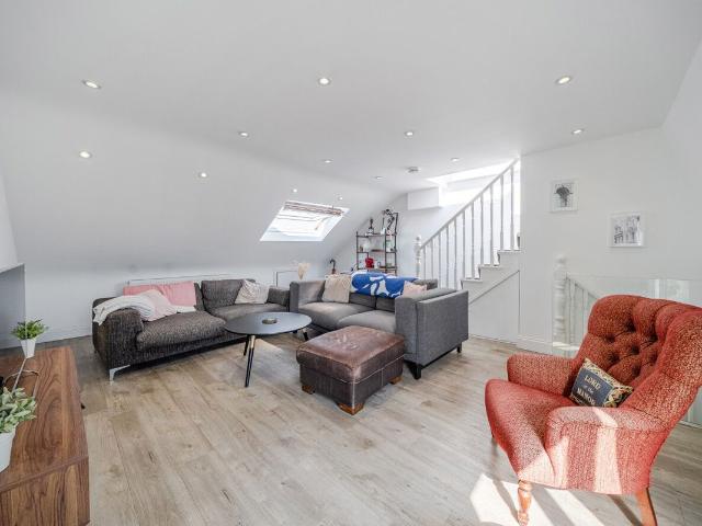 Gayville Road, Battersea, London SW11, 3 bed property to rent, £4,250 pcm | PrimeLocation