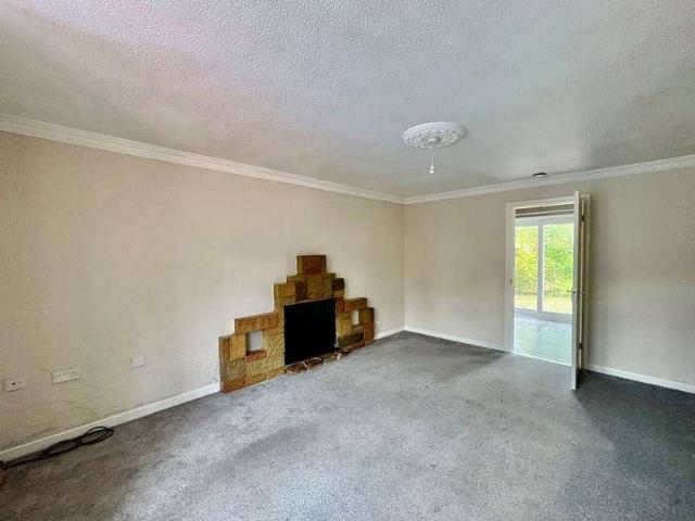 Gayfield Avenue, Brierley Hill, DY5
