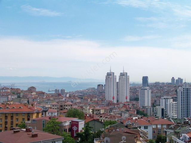 Gayrettepe Merkezde 3+1 165 M2 7. Kat Deniz Manzaralı Geniş Otoparklı Çift Asansörlü Çift Balkonlu