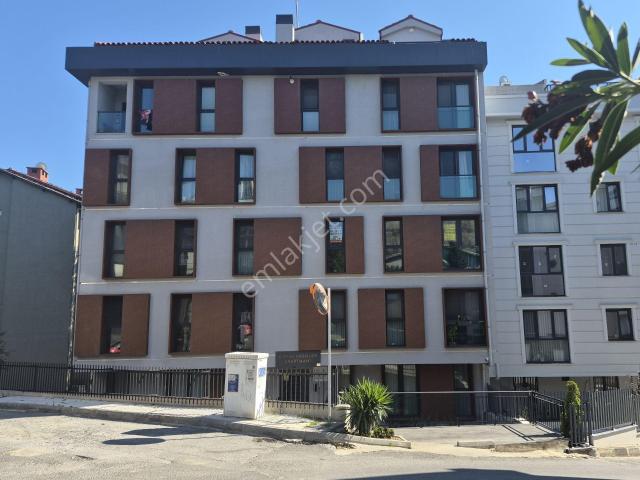 Gayrettepe Merkeze Çok Yakın Yeni Binada 3+1 107 M2 2.kat Kombili Asansörlü Jeneratörlü Balkonlu