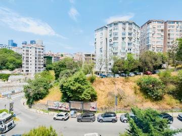 Gayrettepe Pazar Sokak Metro Yanı 3 + 1 Kat