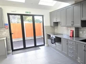 Gaysham Avenue, London, IG2 6TQ, United Kingdom | 6 bed house for rent #137168266 | Rentberry