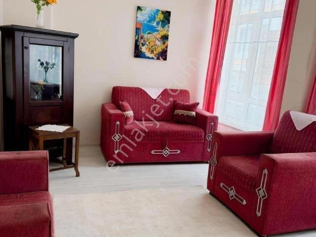 Gazhane Caddesinde 2+1 Eşyalı Satılık Daire