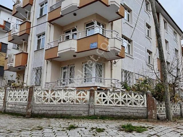 Gazi Mah.harbiş Minibüs Durağı Karşısında Satılık 3+1 Daire