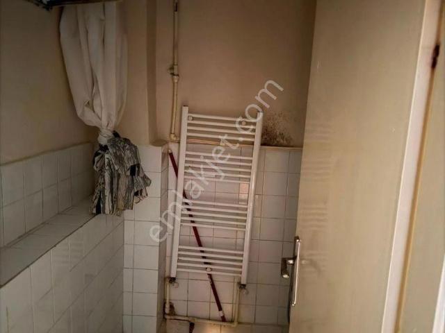 Gazi Mah Kıralık Kombili Yarı Eşyalı 2+1 Bahçe Katı Daire