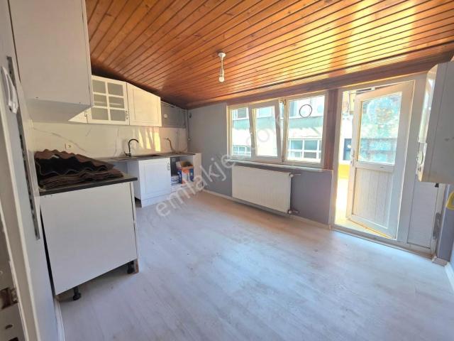 Gazi Mah. Merkezde Memur Aileler İçin 4+1 Kiralık Daire