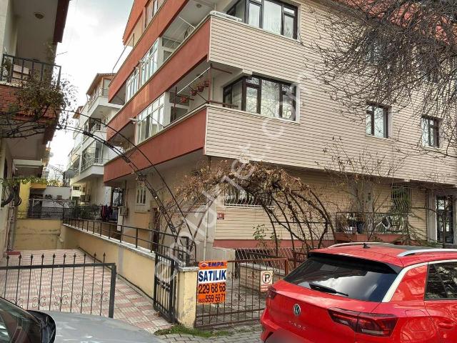 Gazi Mahallesinde 2+1 Arakat Satılık Daire