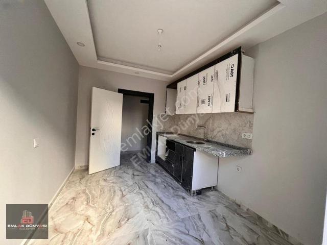 Gazi Mahallesinde Ayrı Mutfak Sıfır 2+1 Kiralık Daire