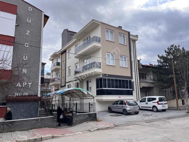 Gazi Mahallesi'nde Eşyalı, Asansörlü Kiralık 2+1 Daire