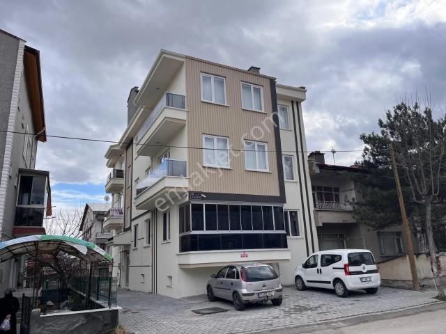 Gazi Mahallesi'nde Eşyalı, Kiracılı, Asansörlü Satılık 2+1 Daire