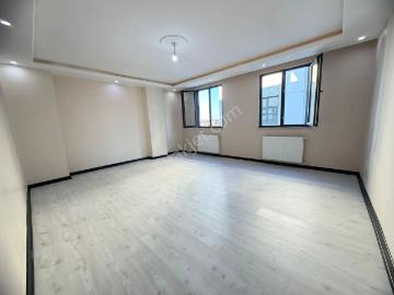 Gazi Mh Kıbrıs Caddesi'nde 2+1 4 yaş Asansörlü 110m2 Lüx Daire