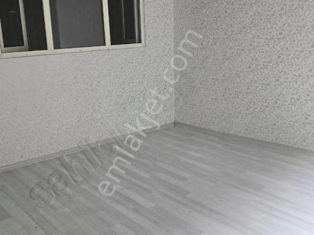 Gazi Osmanpaşa Mahallesi'nde Merkezi Konumda Kiralık 1+1