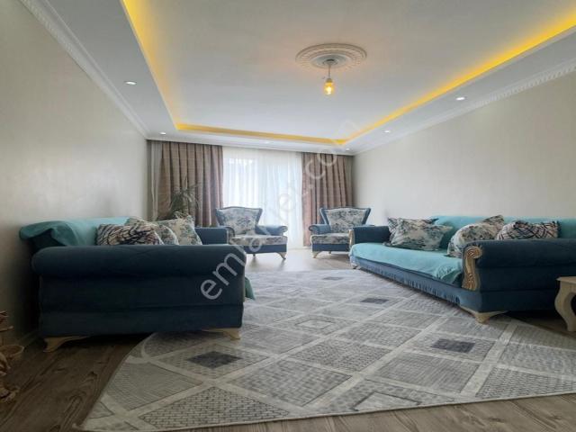 Gazi Caddesinde Bağımsız Girişli 4+2 Geniş M2 Dubleks Daire