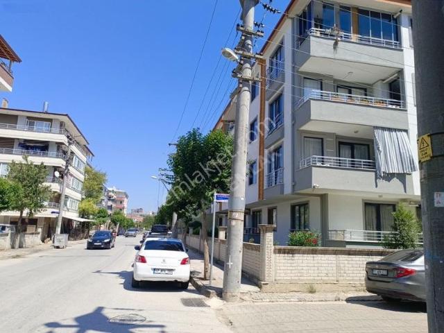 gazi Emlakmillet Bahçesine 50 M Yeni Bina 3+1 Ebeveyn Ygiriş