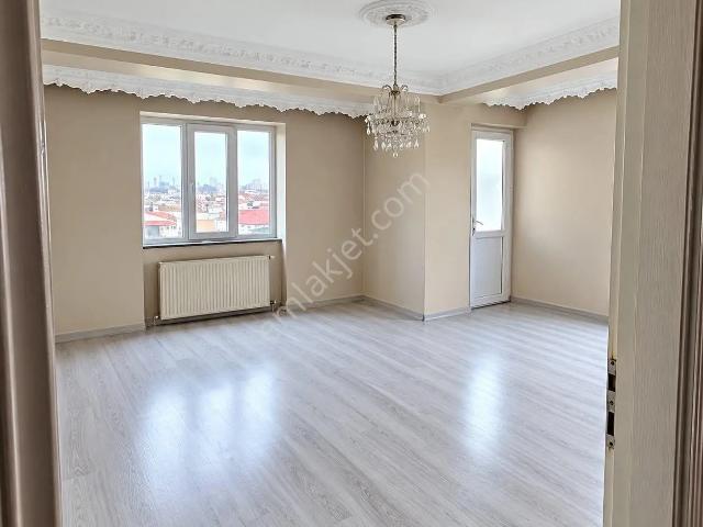 Gazi İlköğretim Okuluna Yakın Kiralık 3. Kat Daire
