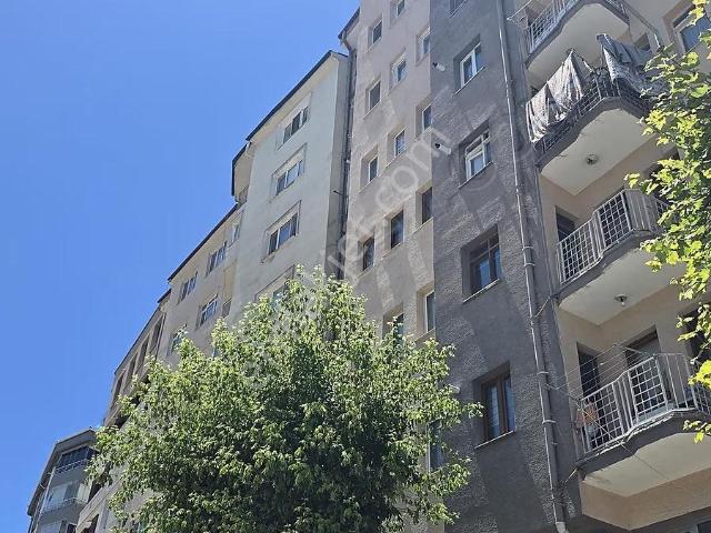 Gazi Yakup Satar Caddesi Üzerinde Kiralık 3+1 Daire