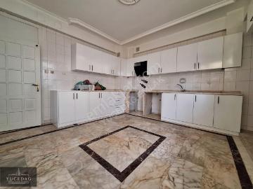Gaziantep Fevzi Çakmak Bulvarı'nda 4+1 Kiralık Daire.