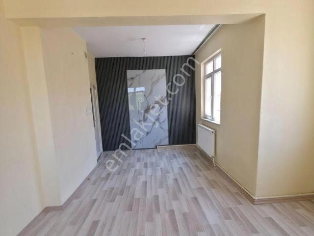 Gazidükkan Mh.’de 2+1 Oda ~ Arakat Bakımlı Kiralık Daire
