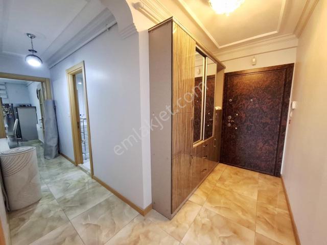 Gaziemir Atıfbey Mah.etiler Caddesinde 148 M2 Eşyalı Kiralık 2+1
