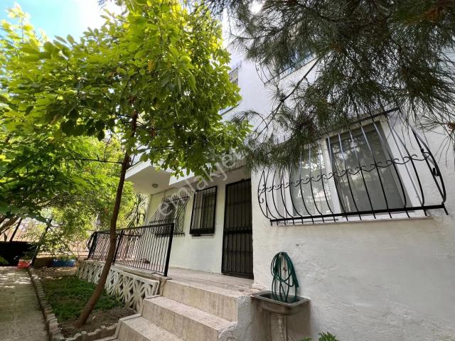 Gaziemir Beyazevler'de Satılık Müstakil Villa