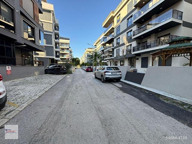 Gaziemir Gazi Mahallesi Merkezi Konumda Sıfır 3+1 Daire