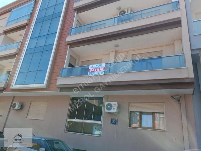Gaziemir Gazi Mahallesi'nde Satılık 3+1 Geniş Daire
