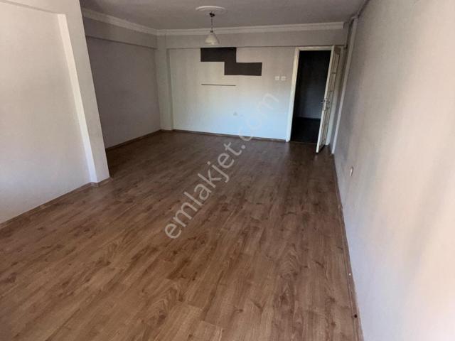 Gaziemir Merkezde 2 1 Daire