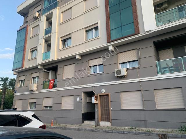 Gaziemir Merkeze 500 Metre Açık Ve Kapalı Otoparklı Arakat Daire