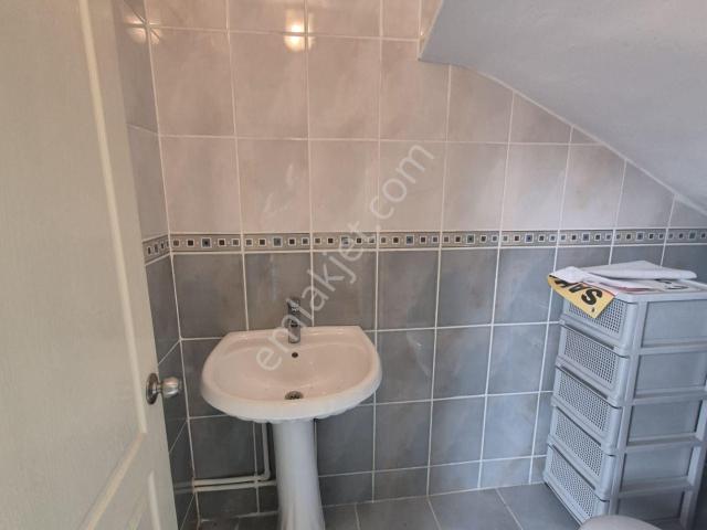 Gaziemir Nasır Villalarında 4+1 Kiralık Villa