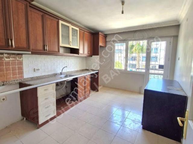 Gaziemir Önder Caddesinde Kiralık 3+1 Daire, Ofis Olmaya Musayi