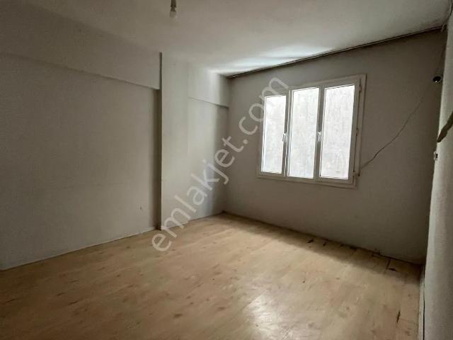 Gaziemir Sarnıç'ta Kiralık Daire 2+1