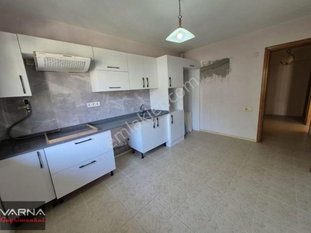 Gaziemir Sarnıç 1+1 Merkezi Konumda Kiralık