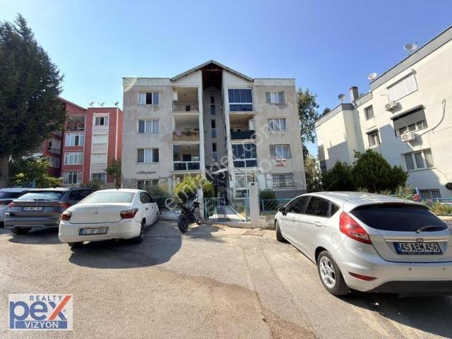 Gaziemir'de Satılık 3+1 Daire
