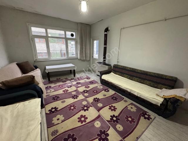 Gaziosmanpaşa Merkez Mahallesi / 2+1/75m2/1. Kat/ Eşyalı Daire