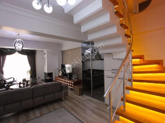 Gaziosmanpaşa Merkez'de 4+1 Geniş Ve Bakımlı Satılık Daire