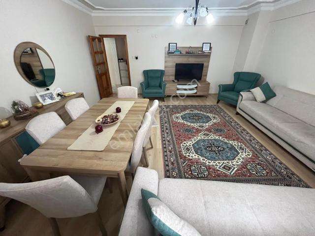 Gaziosmanpaşa Merkezinde 2 Adet Ara Kat 2+1 Daire