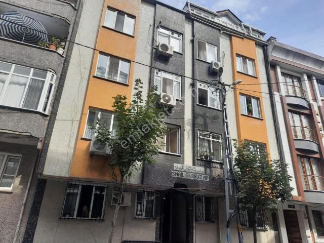 Gaziosmanpaşa Şemsipaşa Mahallesi'nde 4+2 190 M2 Satılık Daire