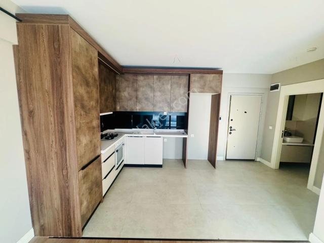 Gaziosmanpaşa Geniş Lüks 1+1 Göl Yakını Merkezi Kiralık Daire